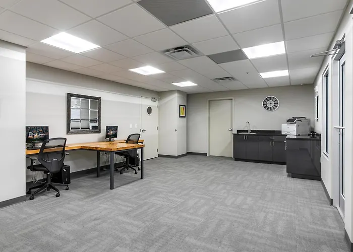 Spacious Condo A Short Ride Away From Superdome