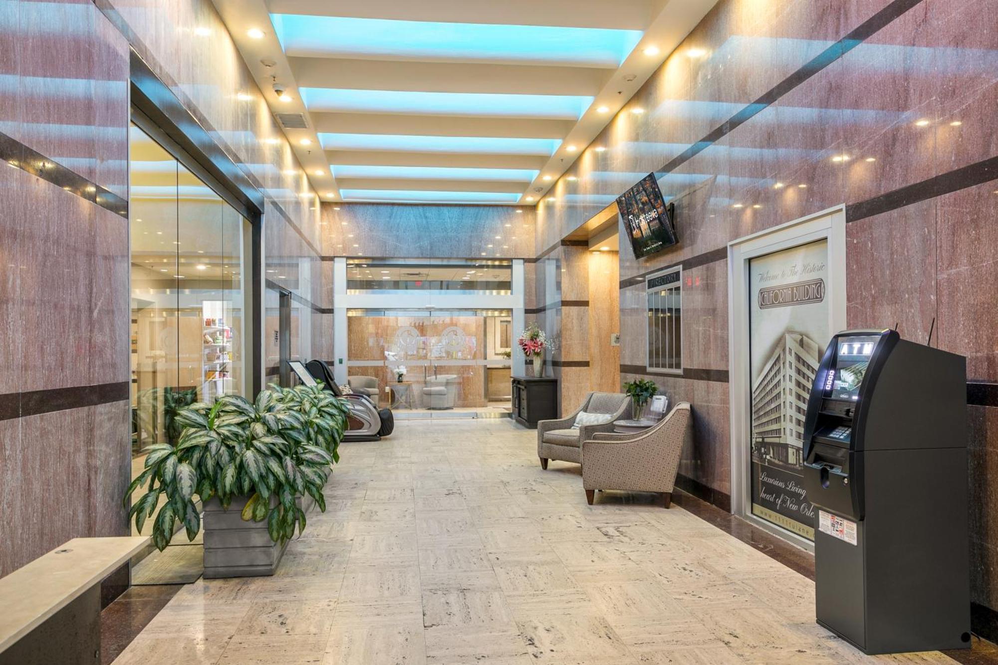 Spacious A Short Ride Away From Superdome